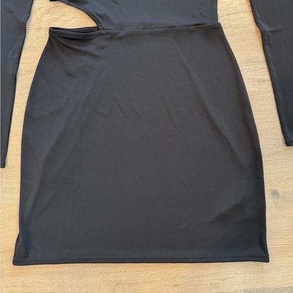 Calvin Klein Cut Out Mini Dress Black - Picture 3 of 9